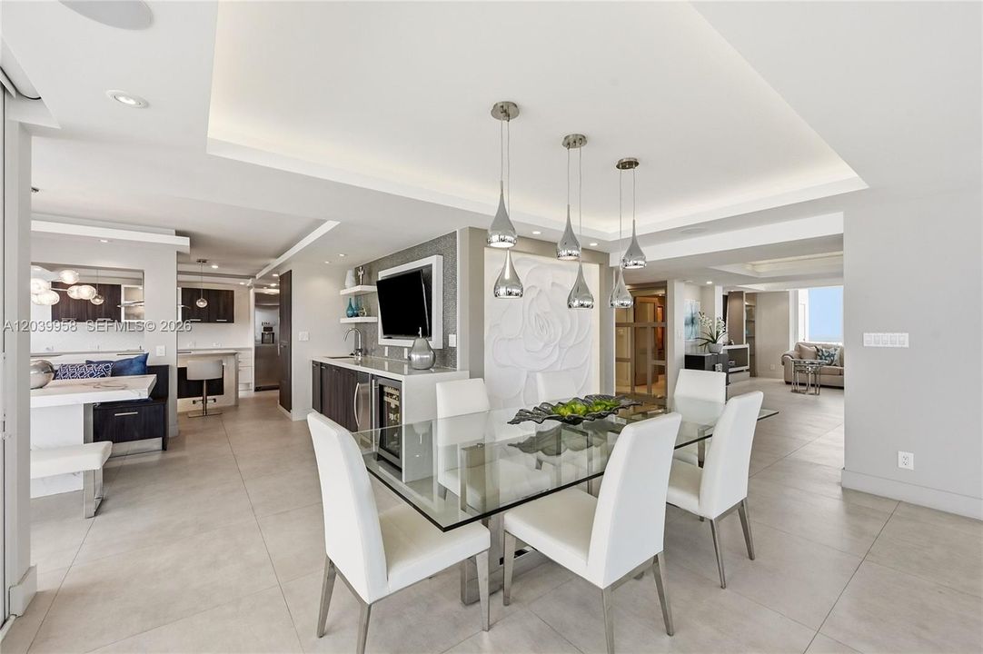 На продажу: $2,295,000 (3 спален, 3 ванн, 4600 Квадратных фут)