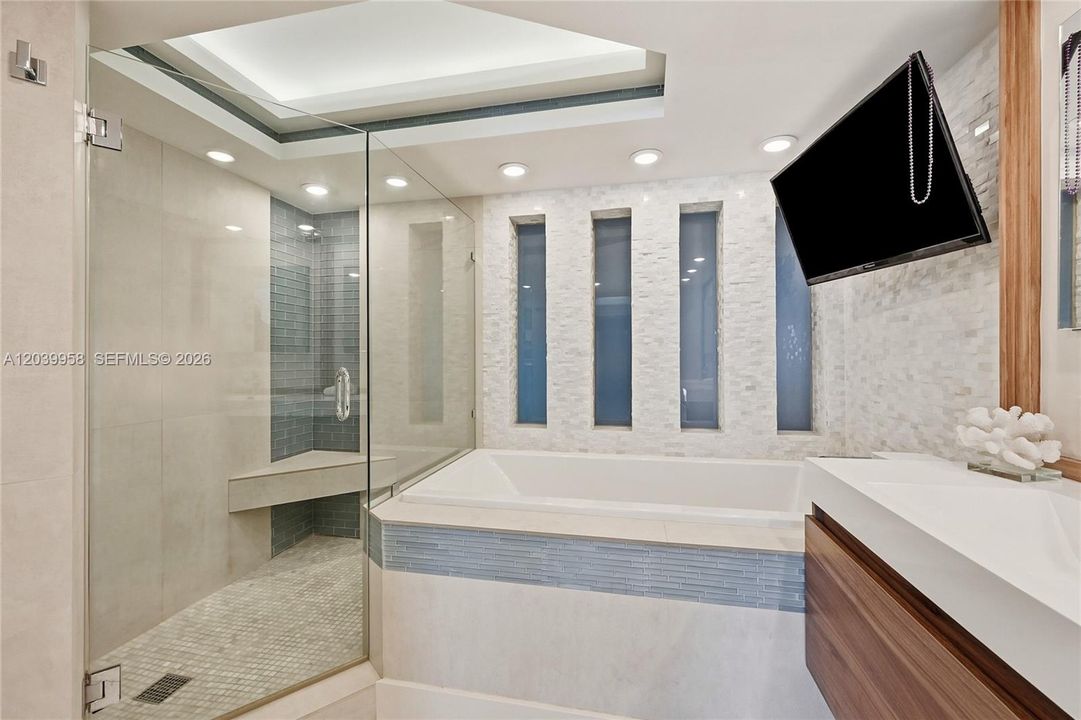 На продажу: $2,295,000 (3 спален, 3 ванн, 4600 Квадратных фут)