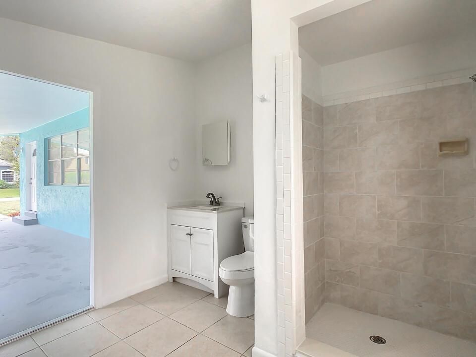 Unit A Bathroom
