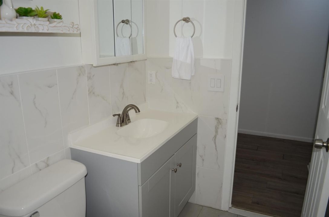 Bathroom2