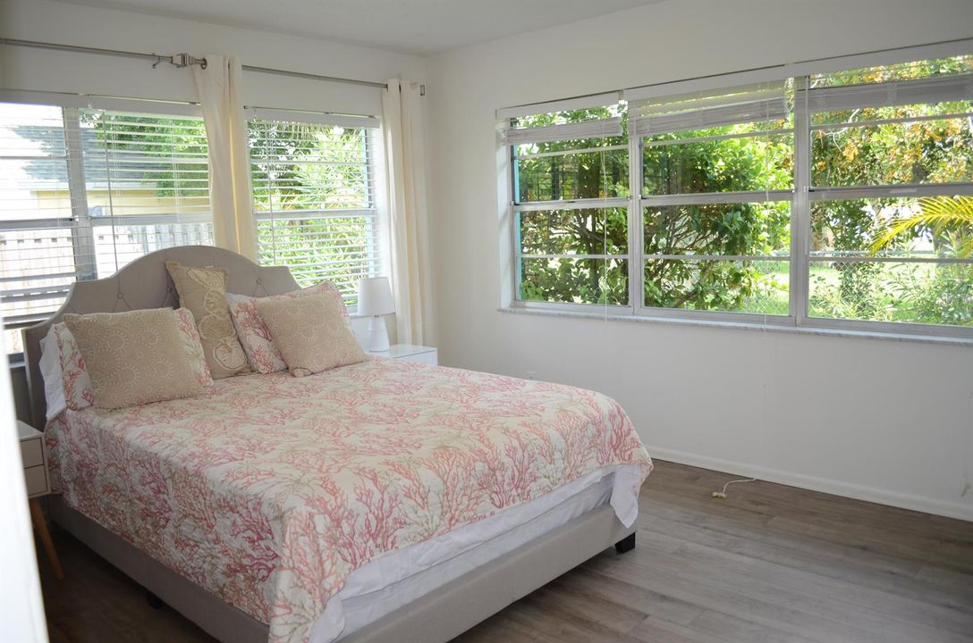 Master Bedroom2
