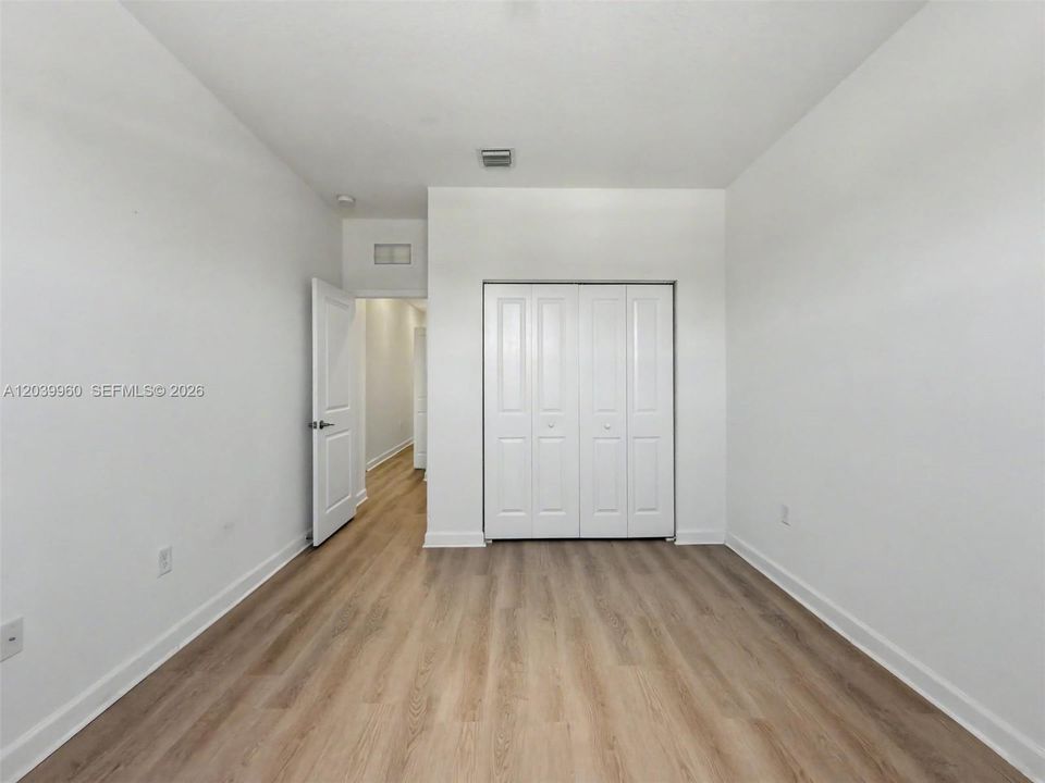 For Rent: $2,950 (3 beds, 2 baths, 1887 Square Feet)