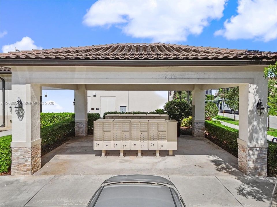 For Rent: $2,950 (3 beds, 2 baths, 1887 Square Feet)