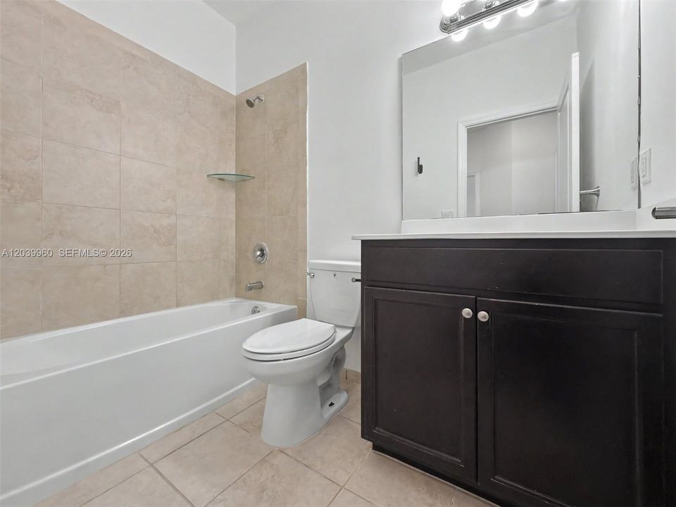 For Rent: $2,950 (3 beds, 2 baths, 1887 Square Feet)