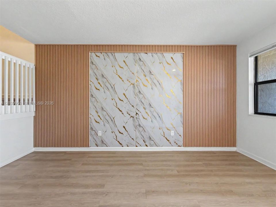 For Rent: $2,950 (3 beds, 2 baths, 1887 Square Feet)
