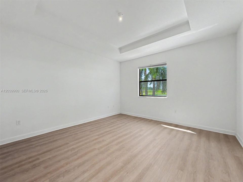 For Rent: $2,950 (3 beds, 2 baths, 1887 Square Feet)