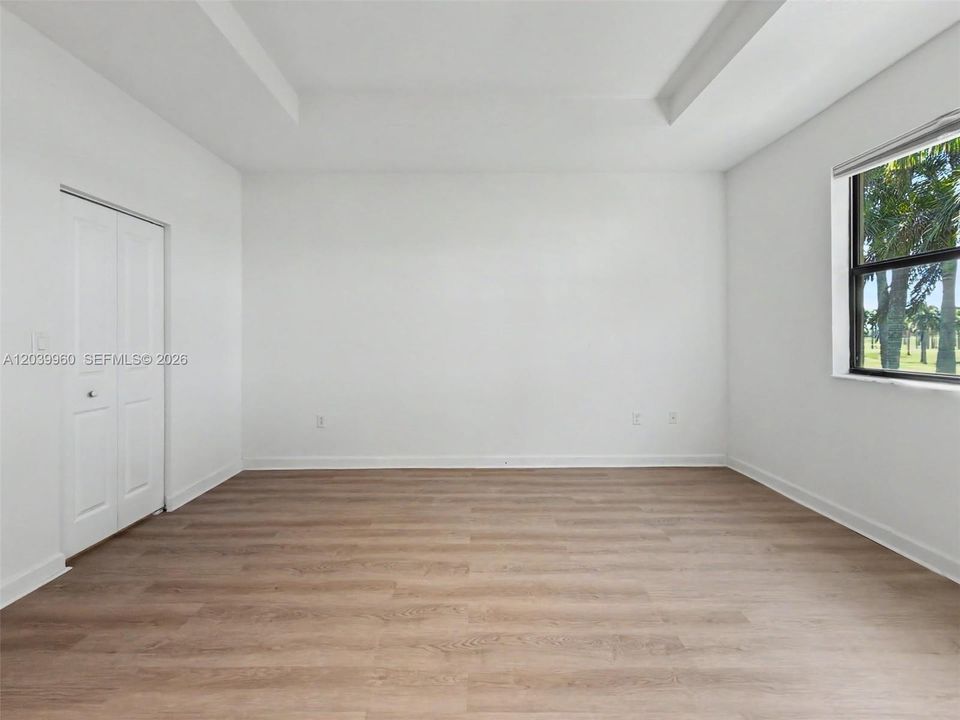 For Rent: $2,950 (3 beds, 2 baths, 1887 Square Feet)
