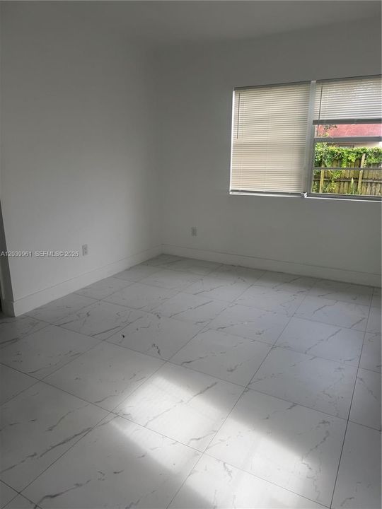 В аренду: $2,400 (2 спален, 2 ванн, 573 Квадратных фут)