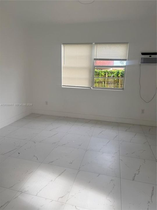 В аренду: $2,400 (2 спален, 2 ванн, 573 Квадратных фут)