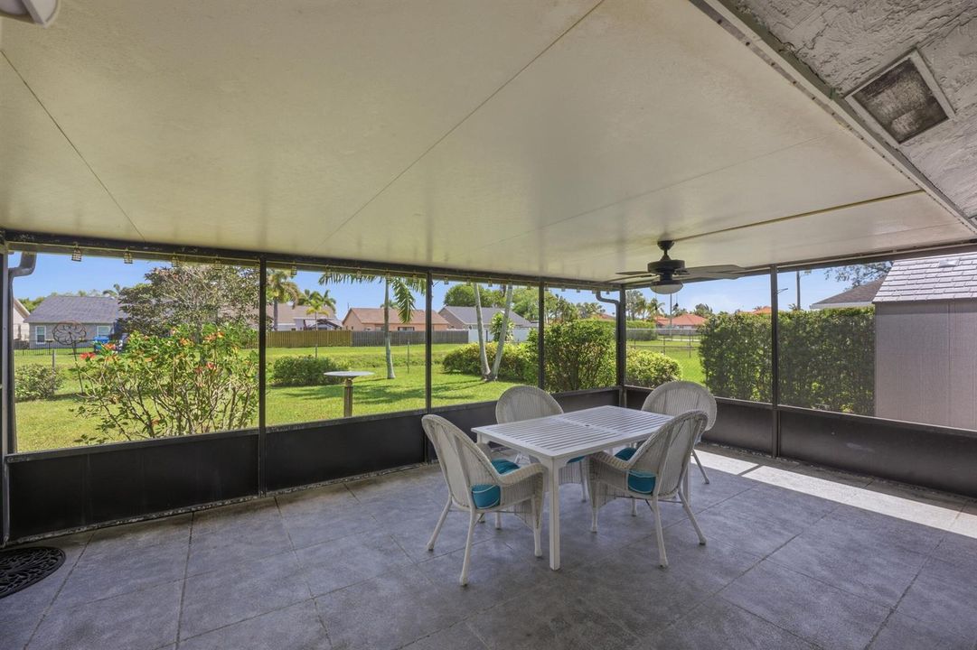 Covered/screened patio