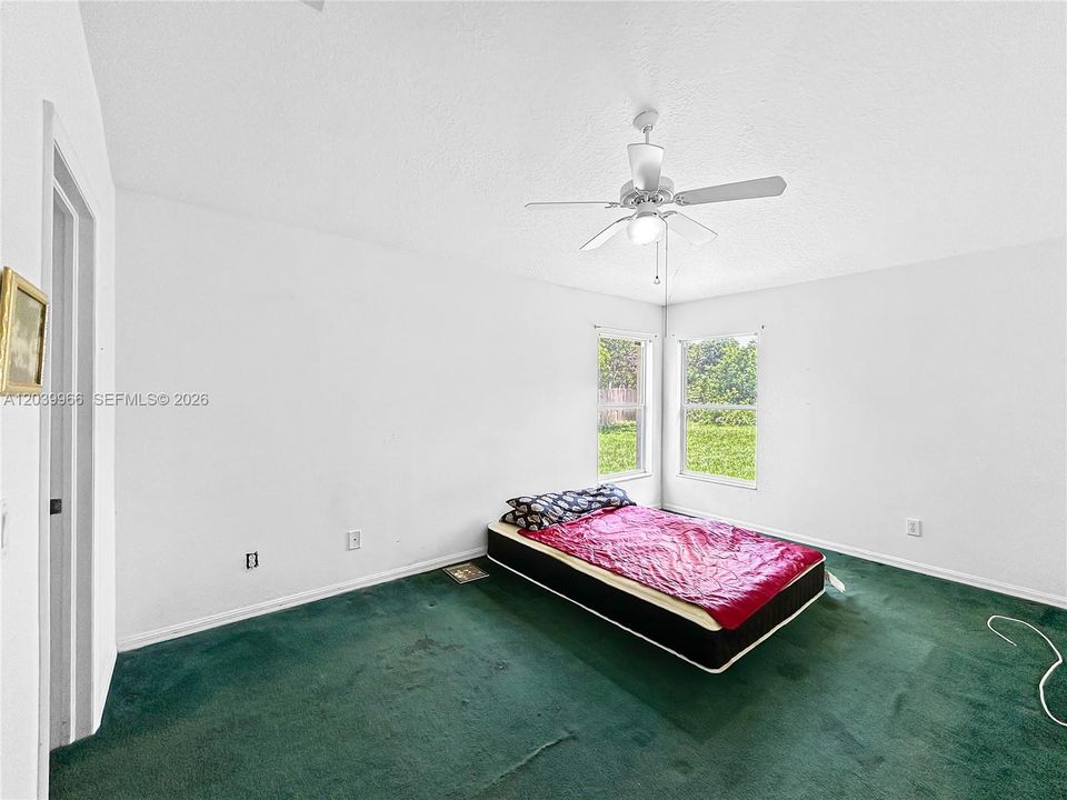 For Sale: $265,000 (3 beds, 2 baths, 1440 Square Feet)