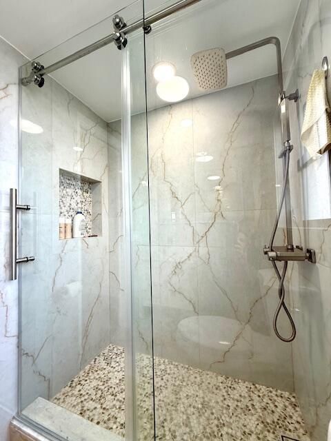 Palm Aire- Master Bathroom 2