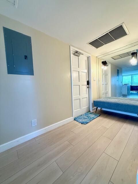 Palm Aire- Apt entrance 1