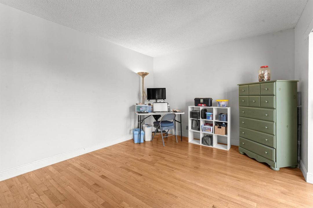 2nd Bedroom