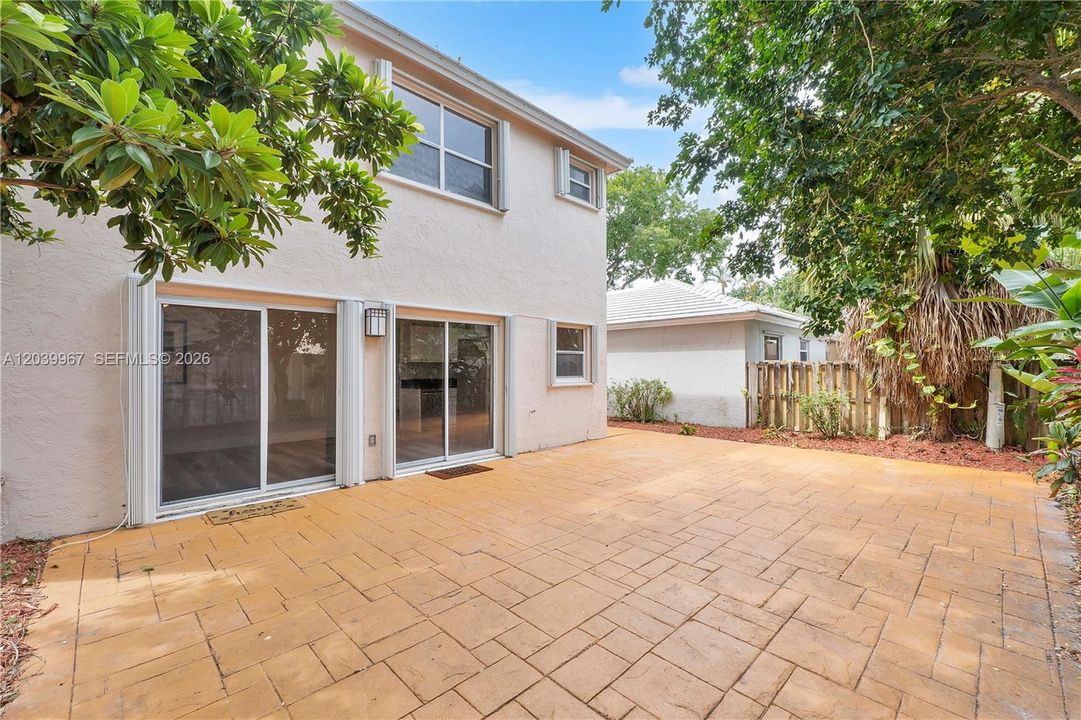 En Venta: $485,000 (4 camas, 2 baños, 1494 Pies cuadrados)