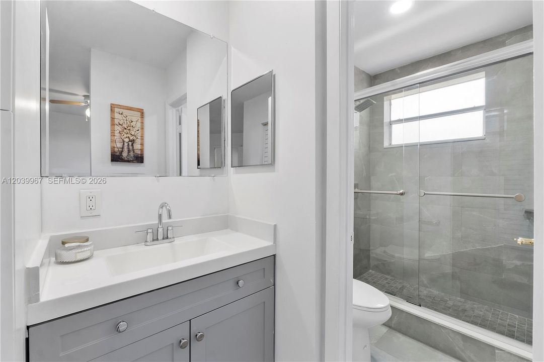 En Venta: $485,000 (4 camas, 2 baños, 1494 Pies cuadrados)