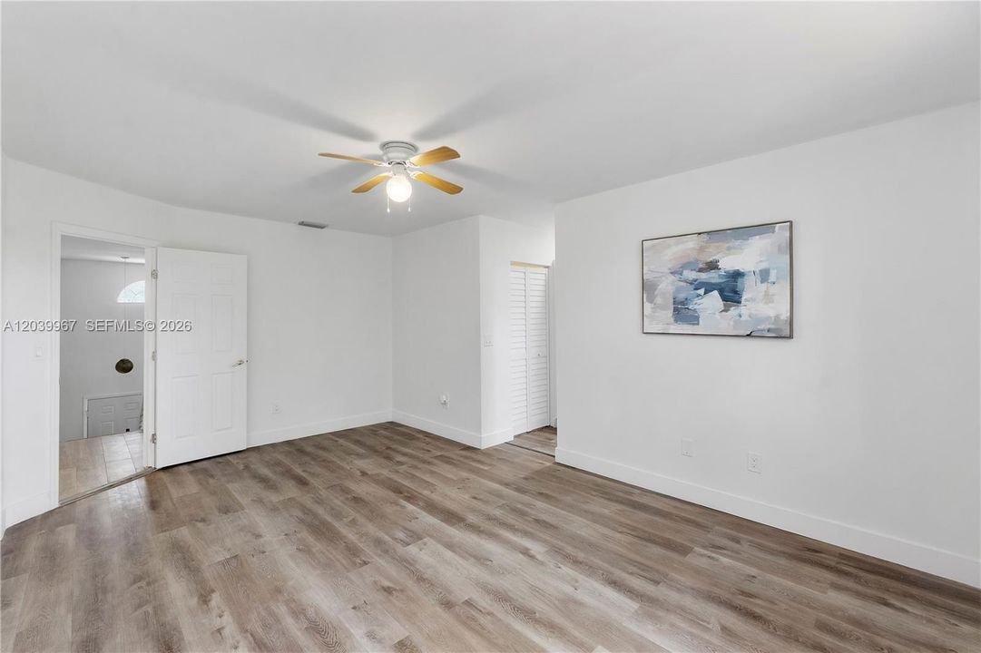 En Venta: $485,000 (4 camas, 2 baños, 1494 Pies cuadrados)