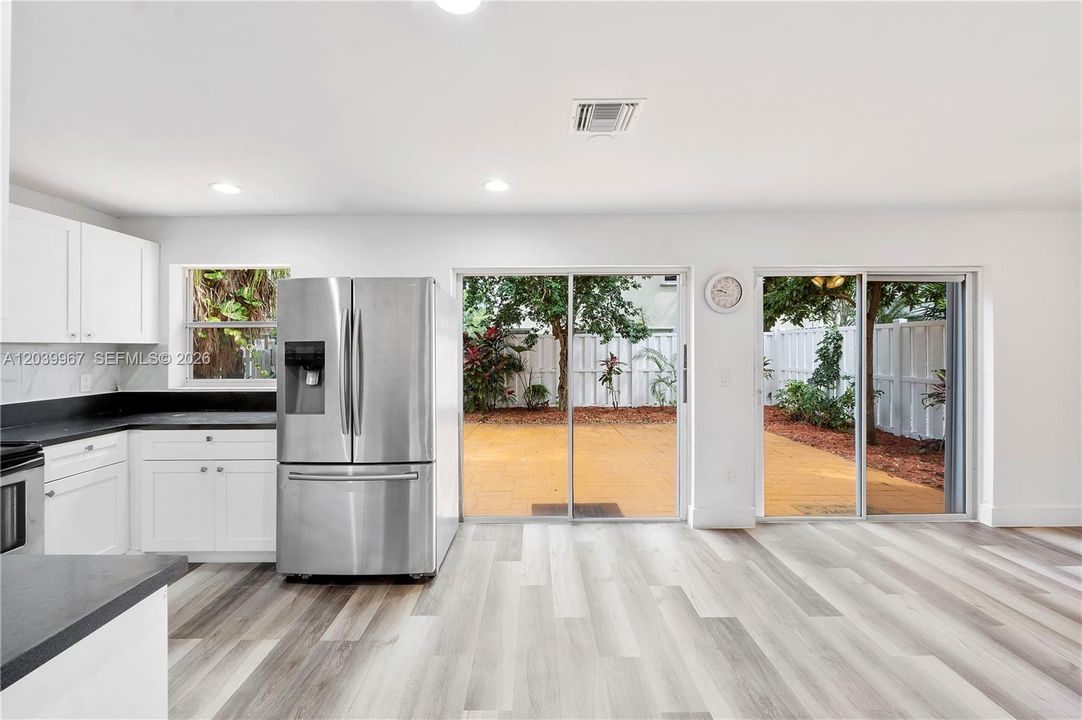 En Venta: $485,000 (4 camas, 2 baños, 1494 Pies cuadrados)