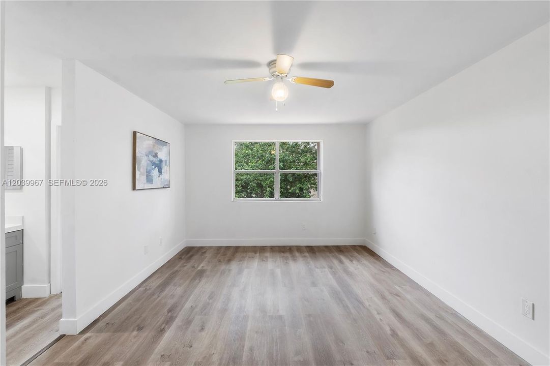 En Venta: $485,000 (4 camas, 2 baños, 1494 Pies cuadrados)