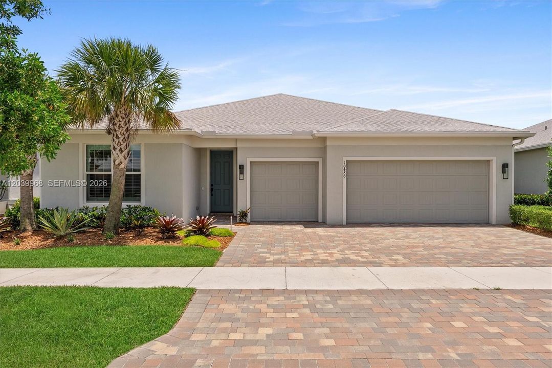 For Sale: $679,000 (4 beds, 3 baths, 2709 Square Feet)