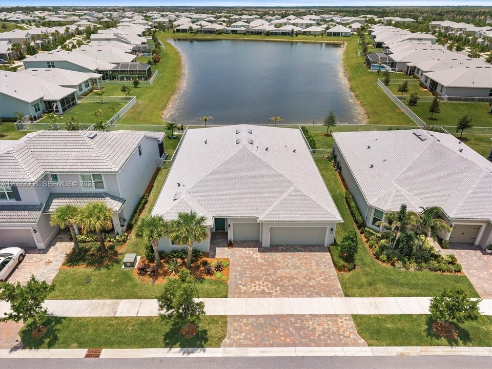 For Sale: $679,000 (4 beds, 3 baths, 2709 Square Feet)