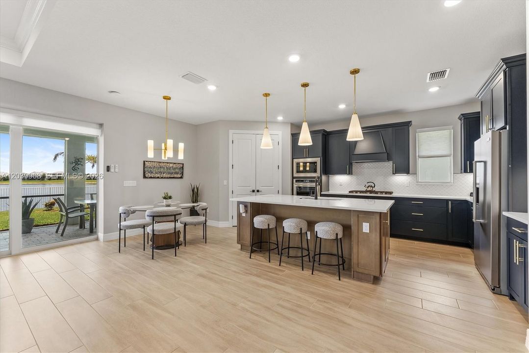 Gourmet kitchen with gas cook top