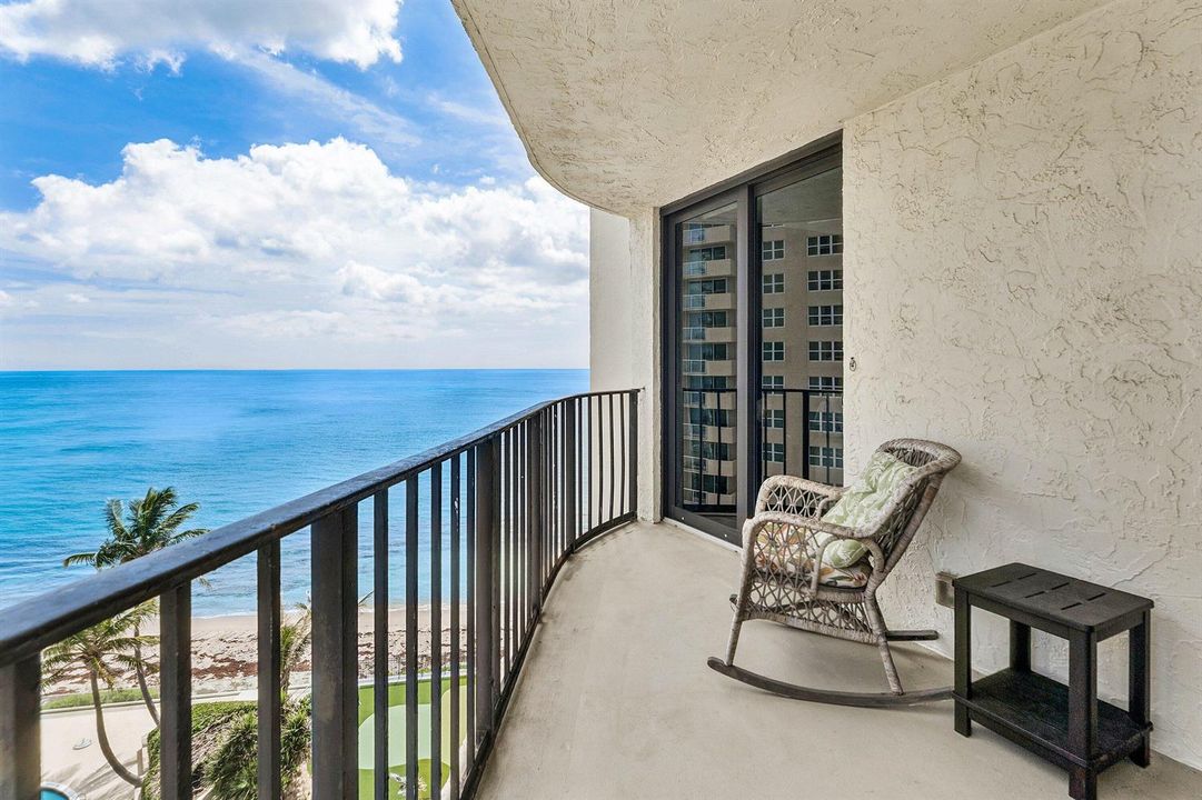 025-5420NorthOceanDrive-905-RivieraBeach