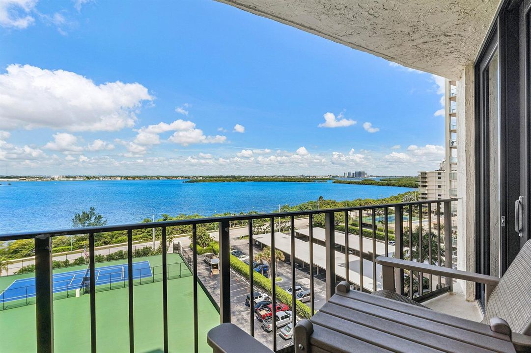032-5420NorthOceanDrive-905-RivieraBeach
