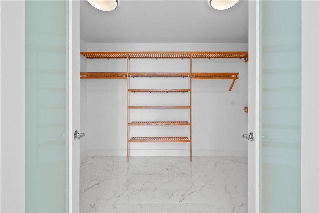 Walk-in Closet