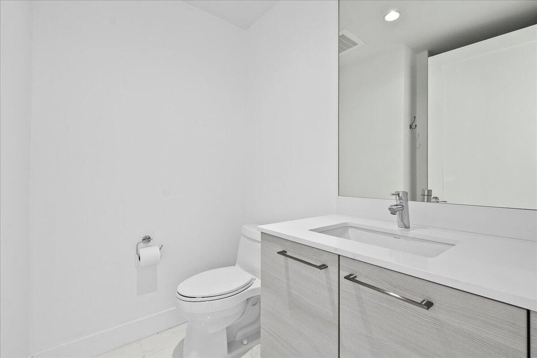 Den Bathroom