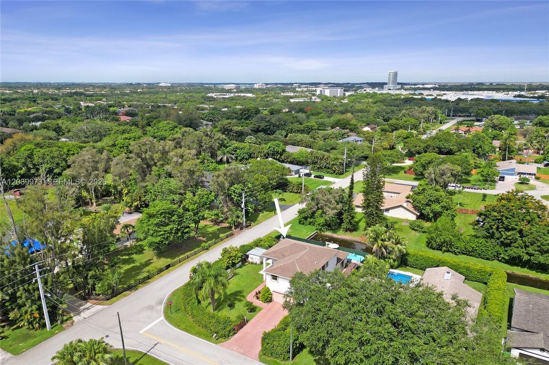 En Venta: $875,000 (4 camas, 3 baños, 2956 Pies cuadrados)
