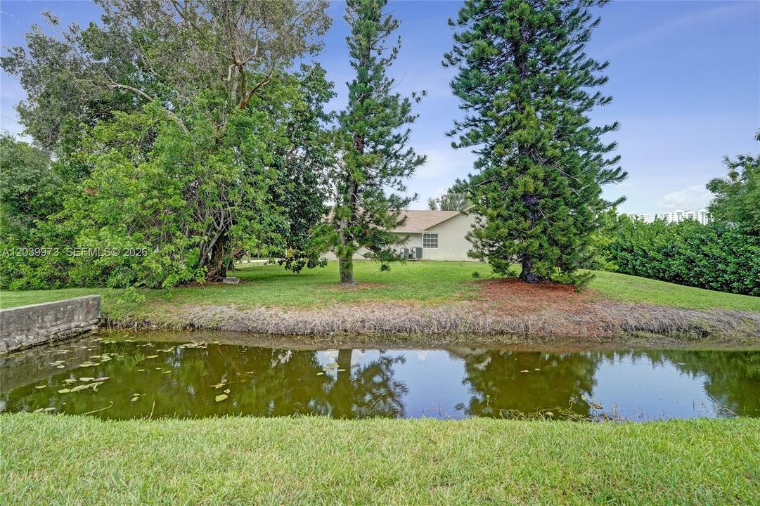 En Venta: $875,000 (4 camas, 3 baños, 2956 Pies cuadrados)