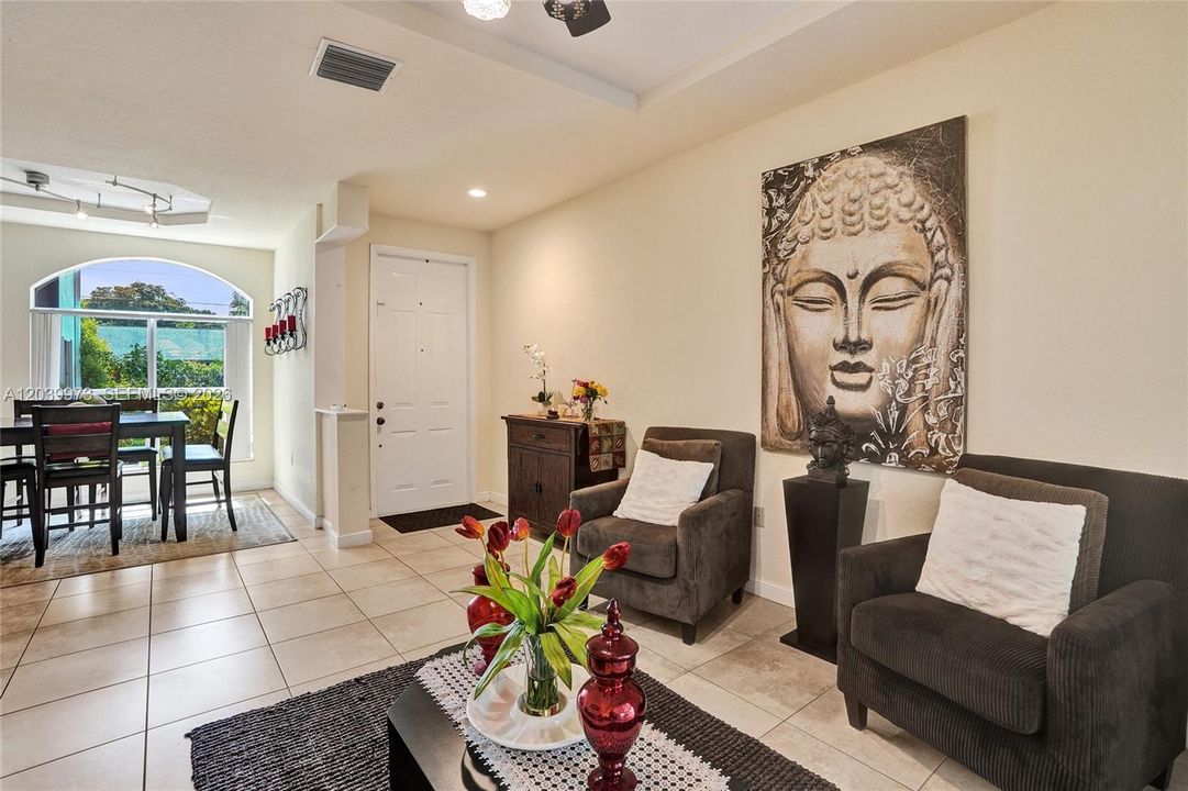 En Venta: $875,000 (4 camas, 3 baños, 2956 Pies cuadrados)