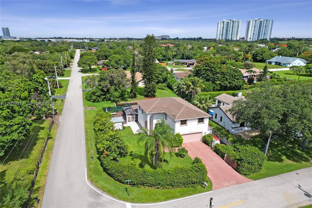 En Venta: $875,000 (4 camas, 3 baños, 2956 Pies cuadrados)