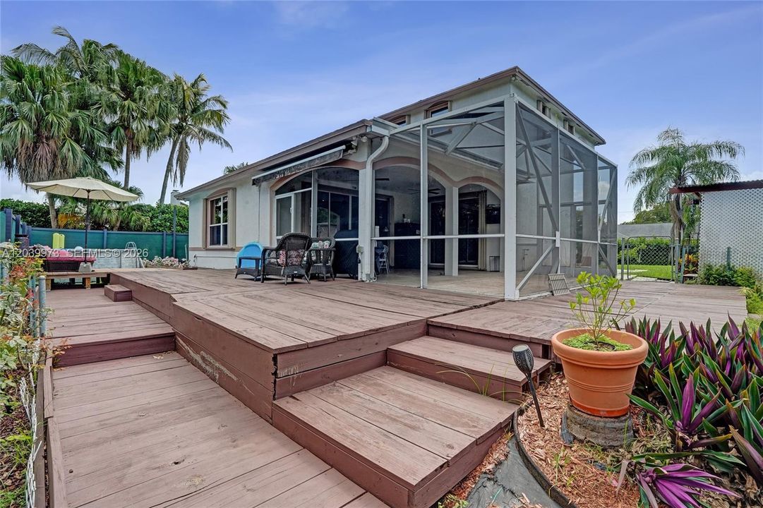 En Venta: $875,000 (4 camas, 3 baños, 2956 Pies cuadrados)