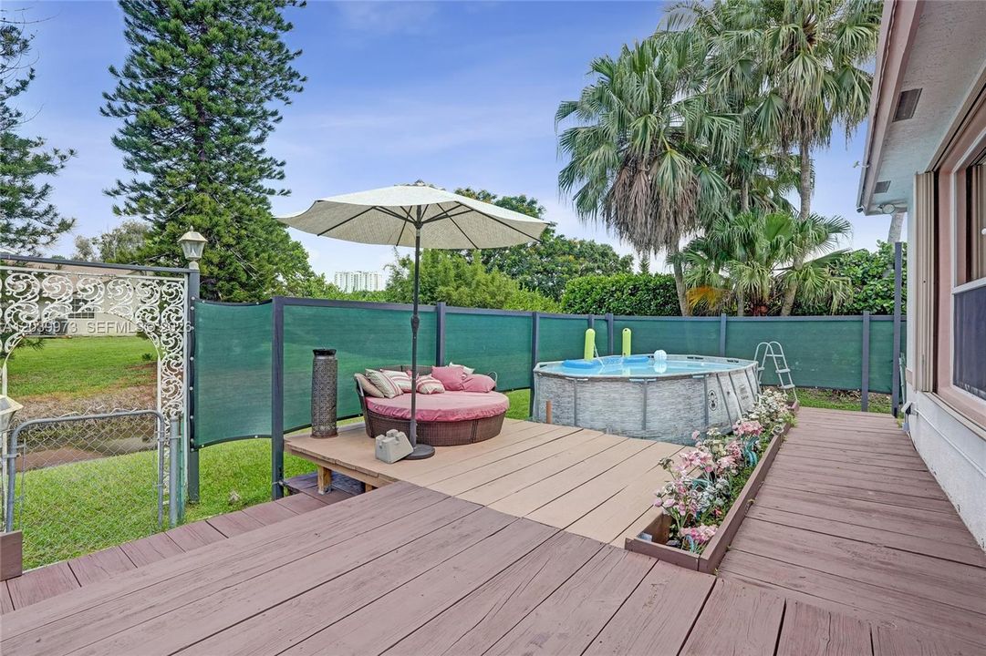 En Venta: $875,000 (4 camas, 3 baños, 2956 Pies cuadrados)
