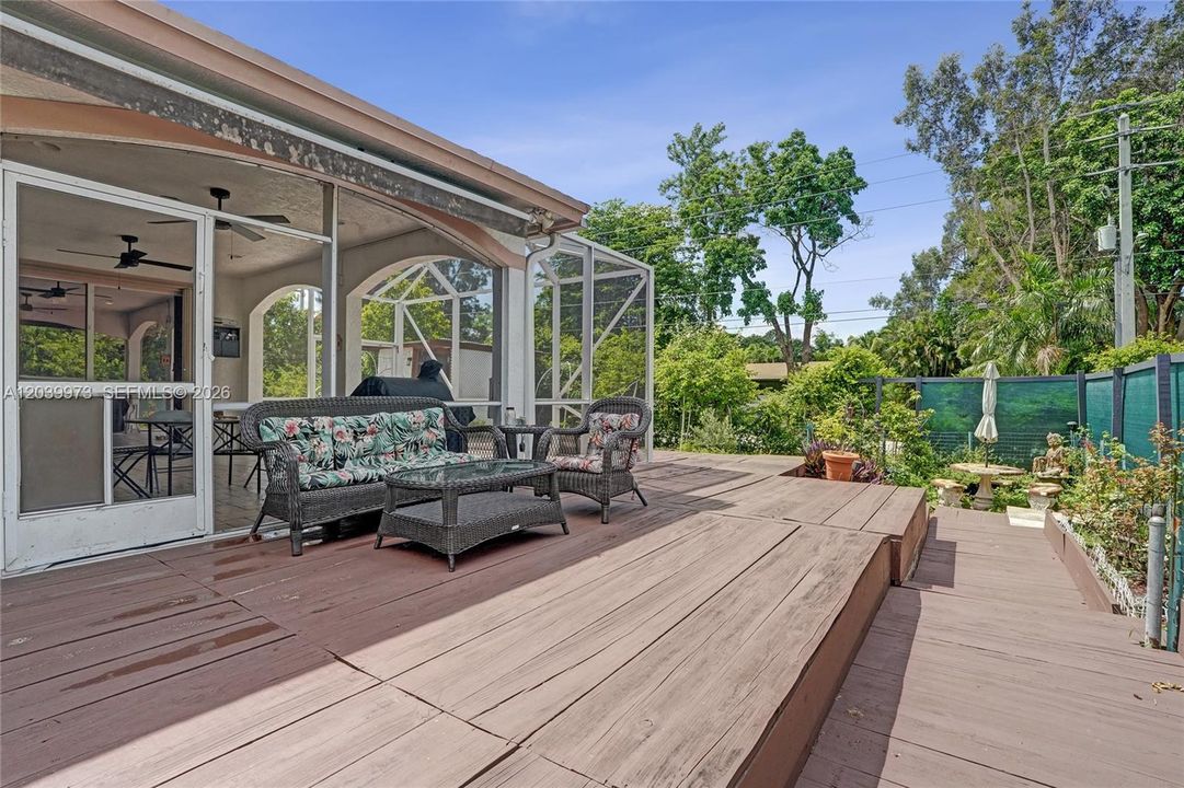 En Venta: $875,000 (4 camas, 3 baños, 2956 Pies cuadrados)