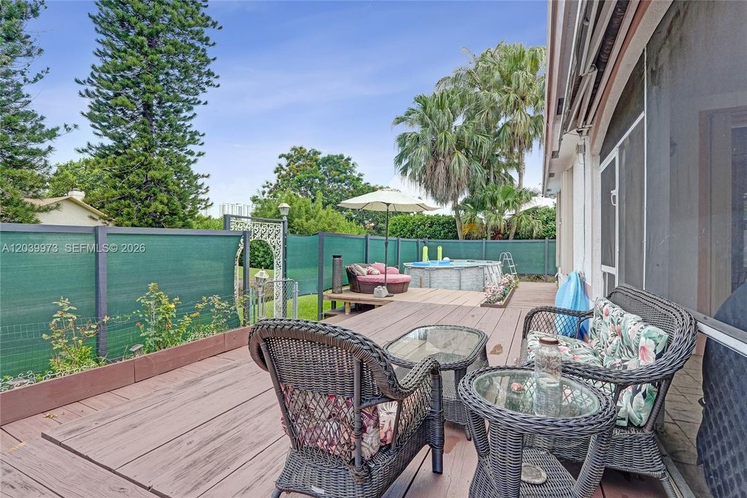 En Venta: $875,000 (4 camas, 3 baños, 2956 Pies cuadrados)