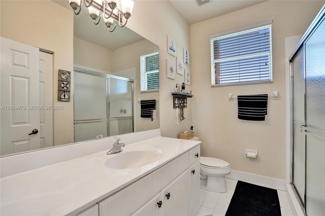 En Venta: $875,000 (4 camas, 3 baños, 2956 Pies cuadrados)