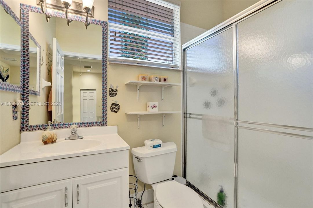 En Venta: $875,000 (4 camas, 3 baños, 2956 Pies cuadrados)