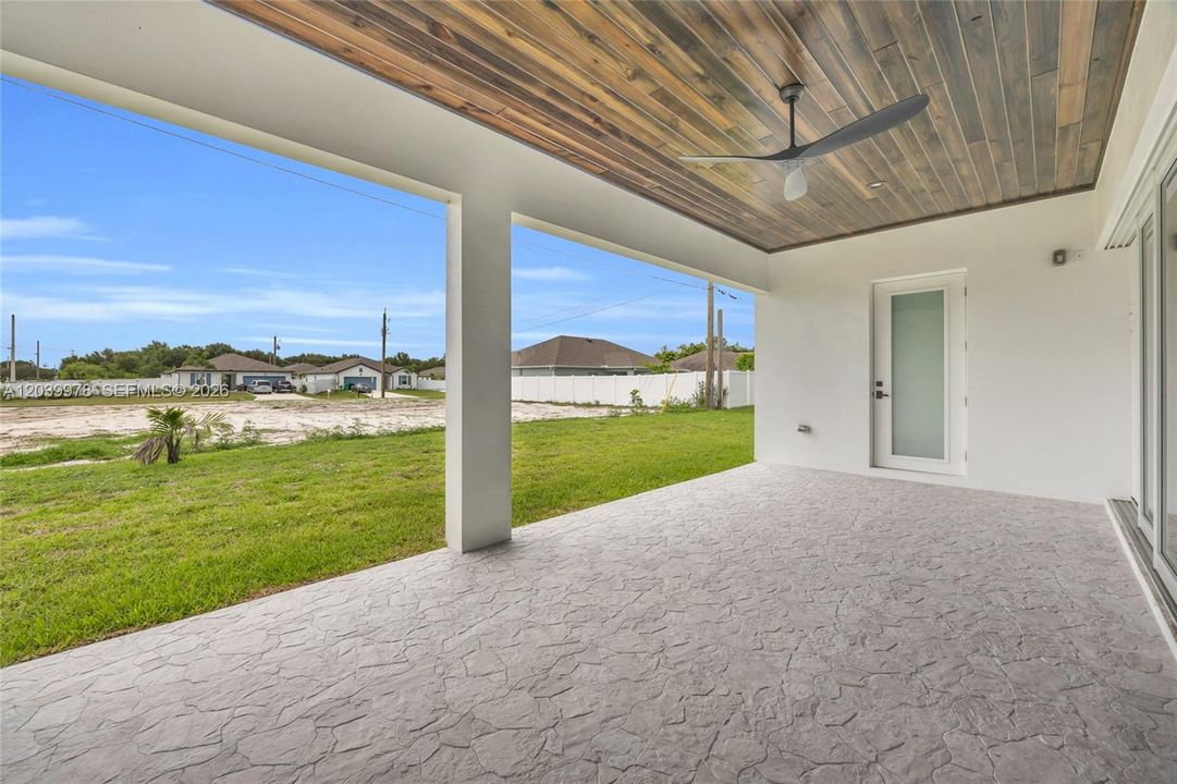 For Sale: $629,000 (4 beds, 3 baths, 2070 Square Feet)