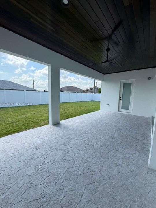 For Sale: $629,000 (4 beds, 3 baths, 2070 Square Feet)