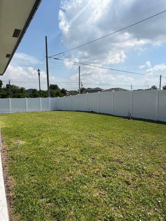 For Sale: $629,000 (4 beds, 3 baths, 2070 Square Feet)