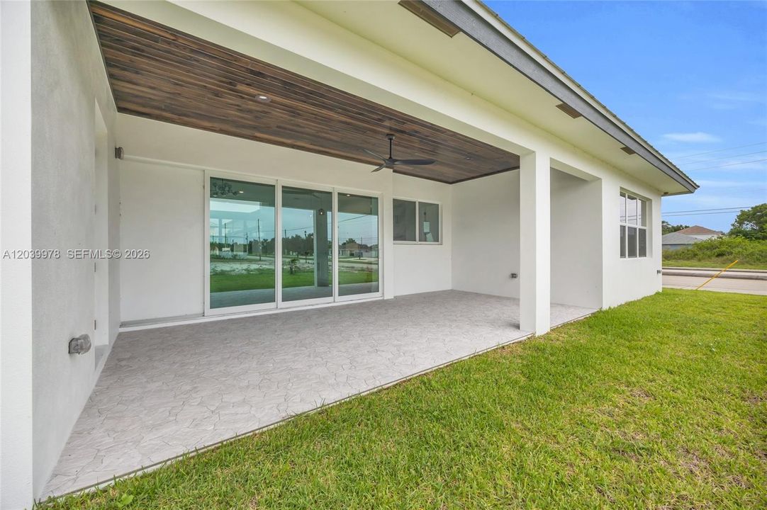 For Sale: $629,000 (4 beds, 3 baths, 2070 Square Feet)