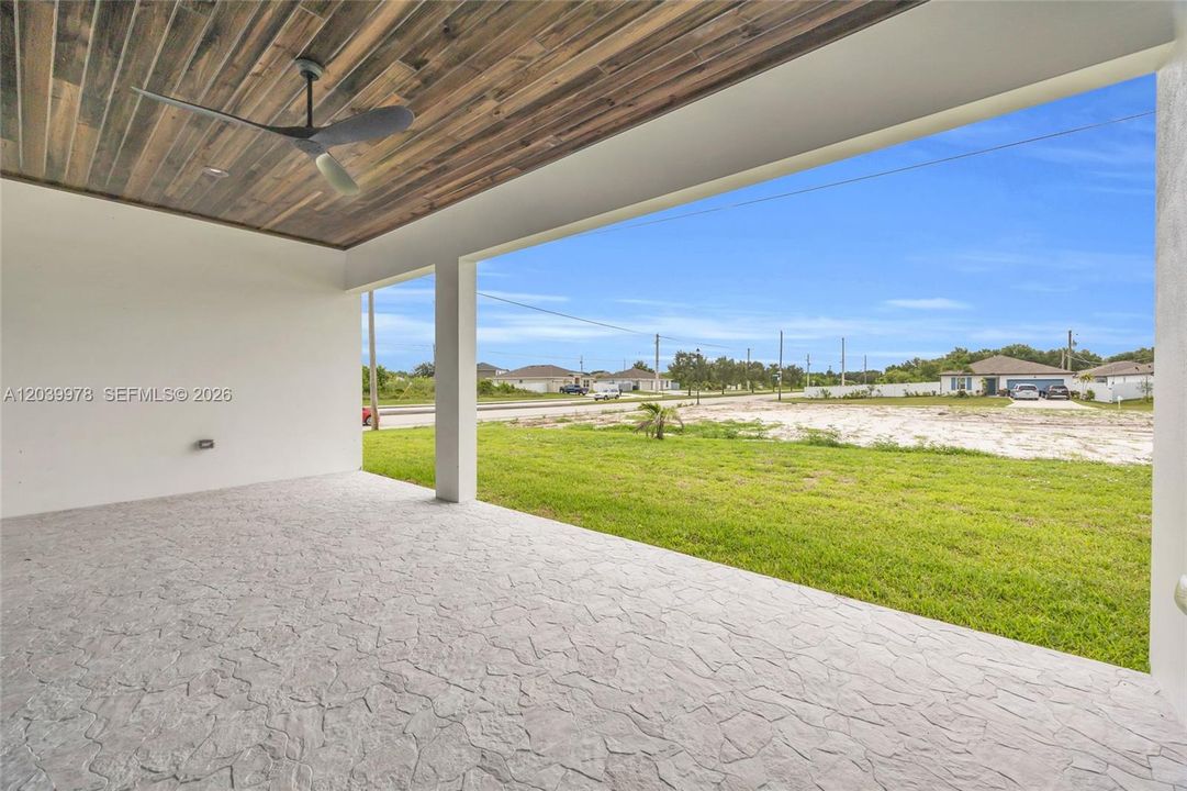 For Sale: $629,000 (4 beds, 3 baths, 2070 Square Feet)