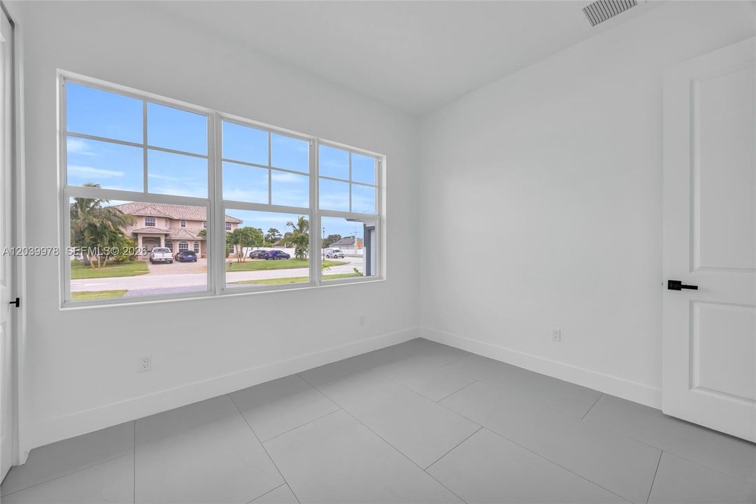 For Sale: $629,000 (4 beds, 3 baths, 2070 Square Feet)