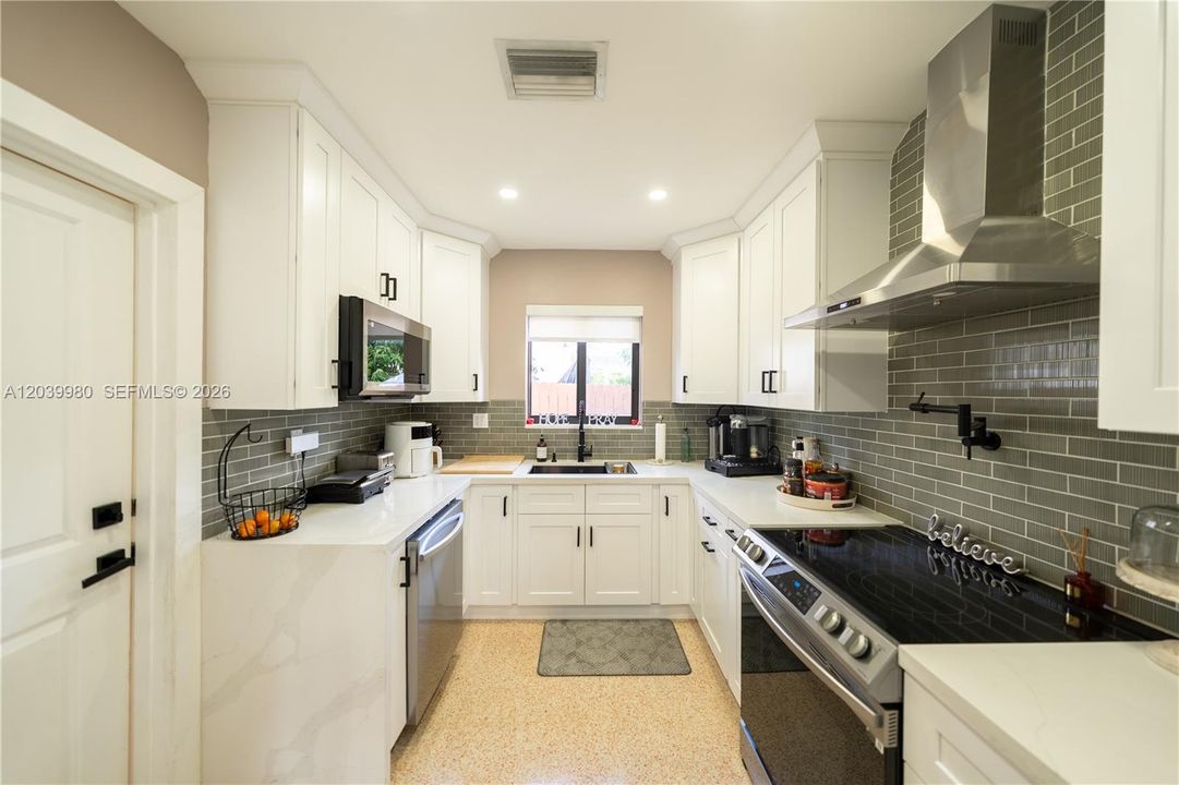 For Rent: $6,000 (4 beds, 4 baths, 0 Square Feet)