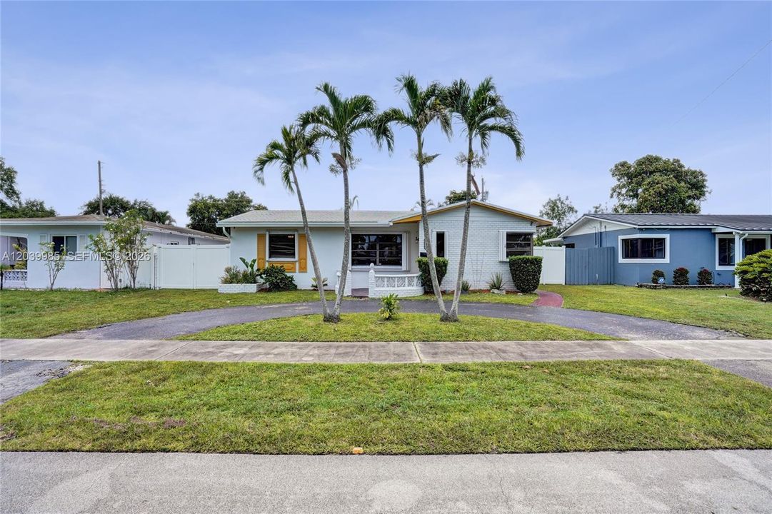 En Venta: $530,000 (3 camas, 2 baños, 1639 Pies cuadrados)