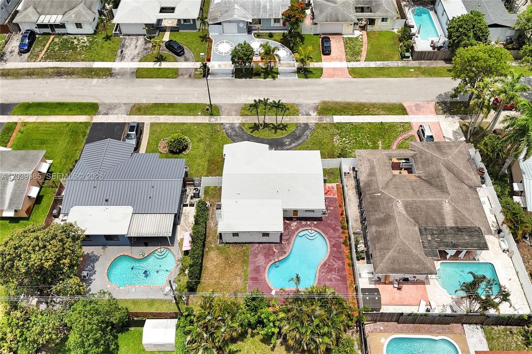 En Venta: $530,000 (3 camas, 2 baños, 1639 Pies cuadrados)