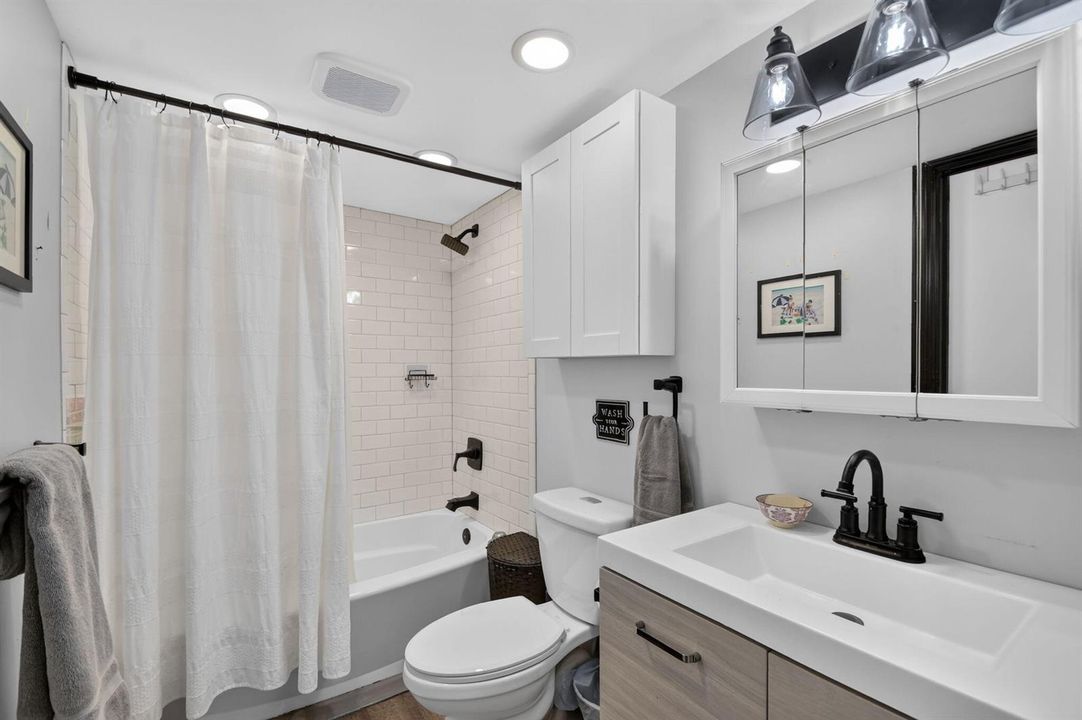 Bathroom1
